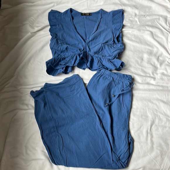 Blue Resort Set - Picture 2 of 4